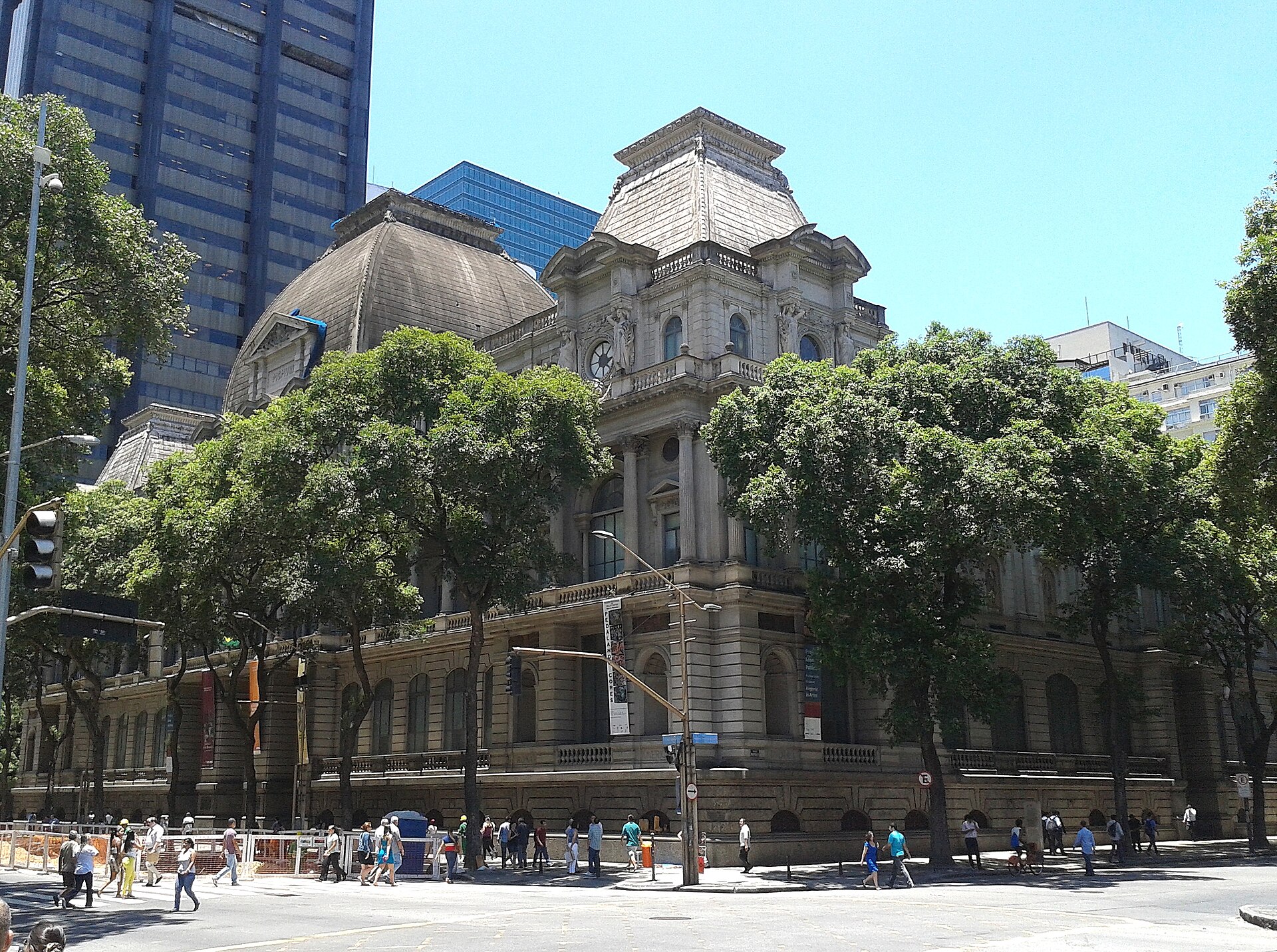Imagem de referência de Museu Nacional de Belas Artes, descrito nos dados abertos como museu no Rio de Janeiro, Brasil