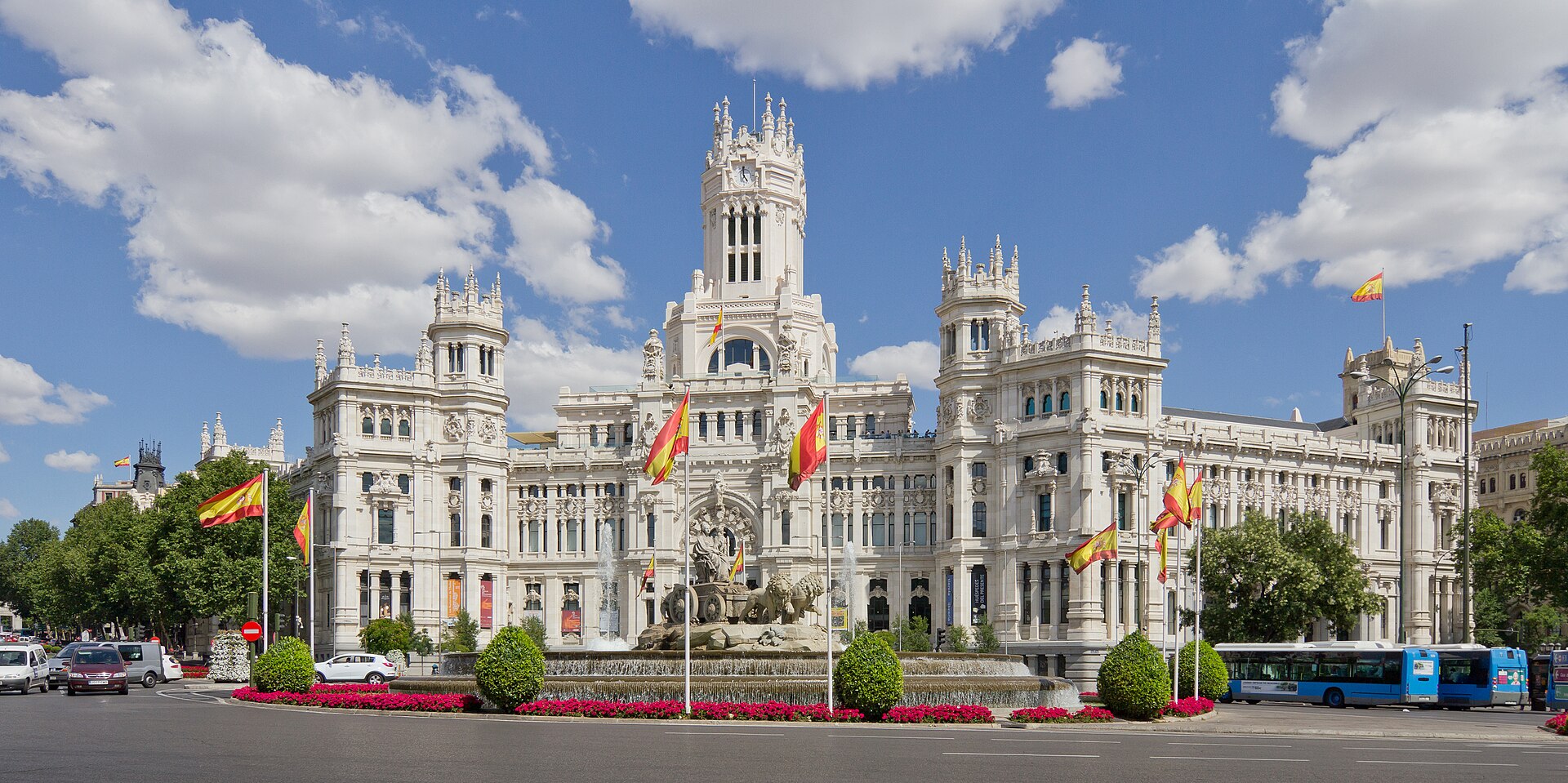Imagem de referência de Palácio de Cibeles, descrito nos dados abertos como propriedade cultural em Madrid, Espanha