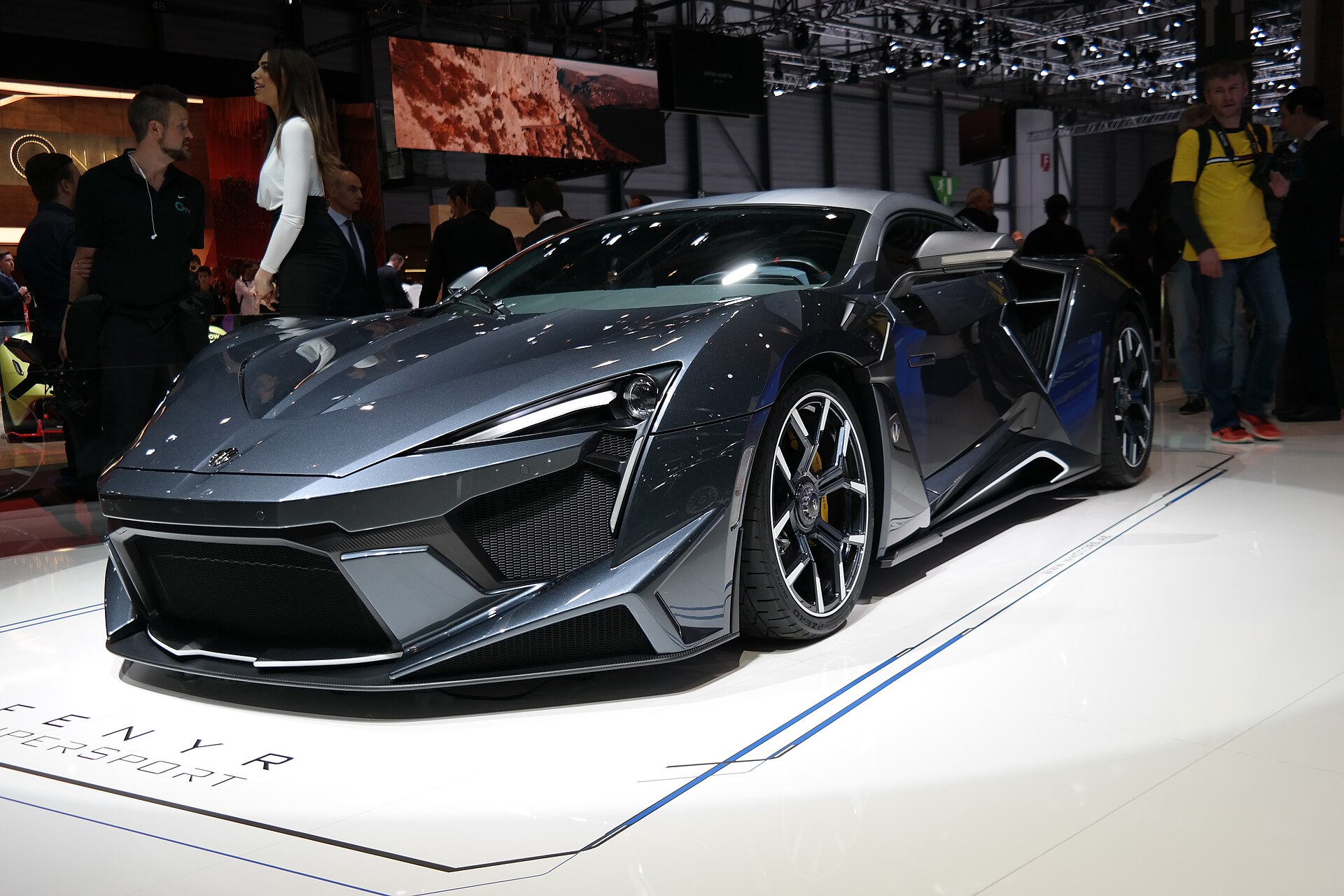 Imagem de referência relacionada a W Motors, item descrito como registro de referência sobre W Motors, organizado a partir de dados estruturados abertos