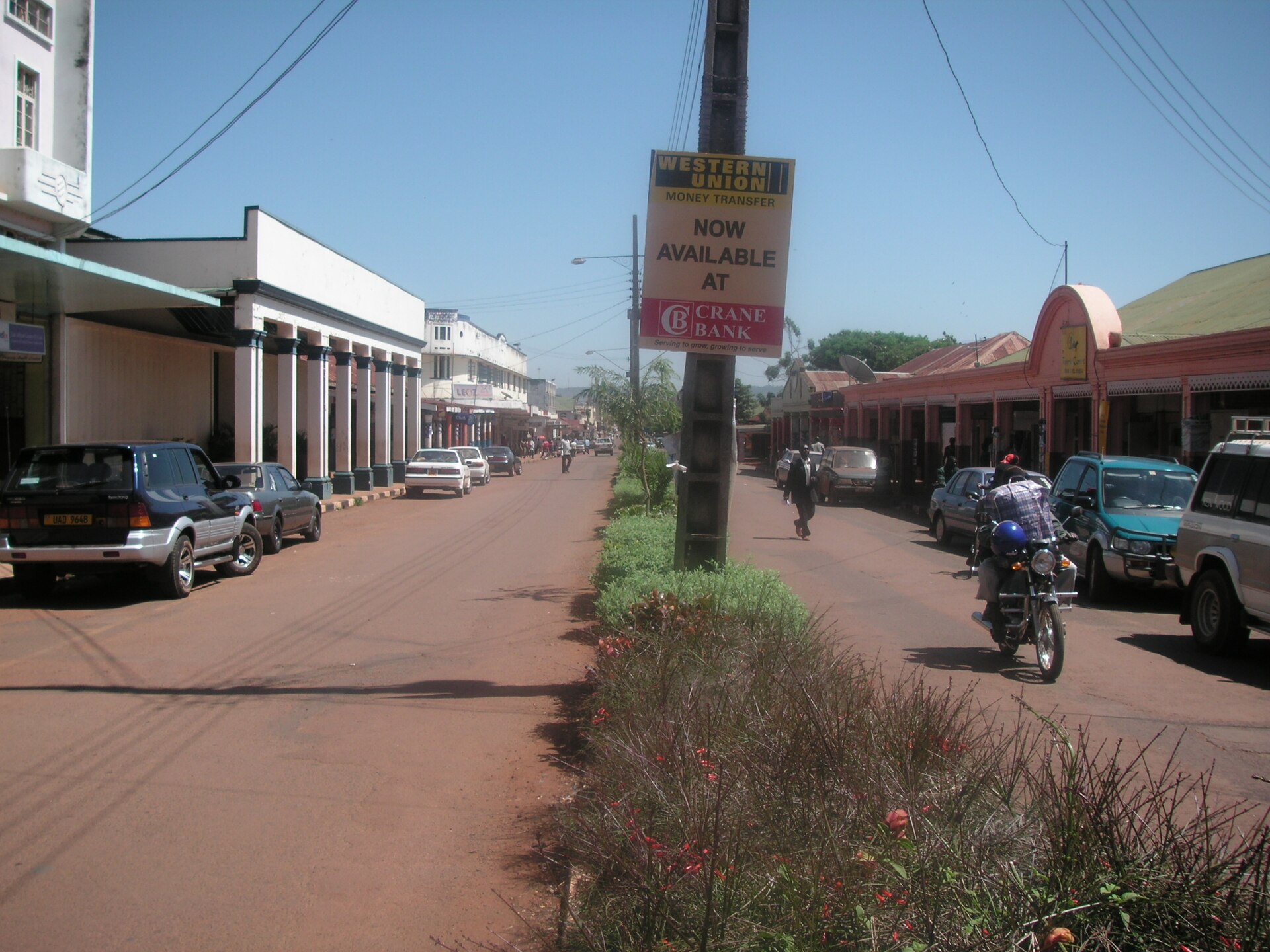 Imagem de referência relacionada a Jinja, item descrito como uma cidade de Uganda