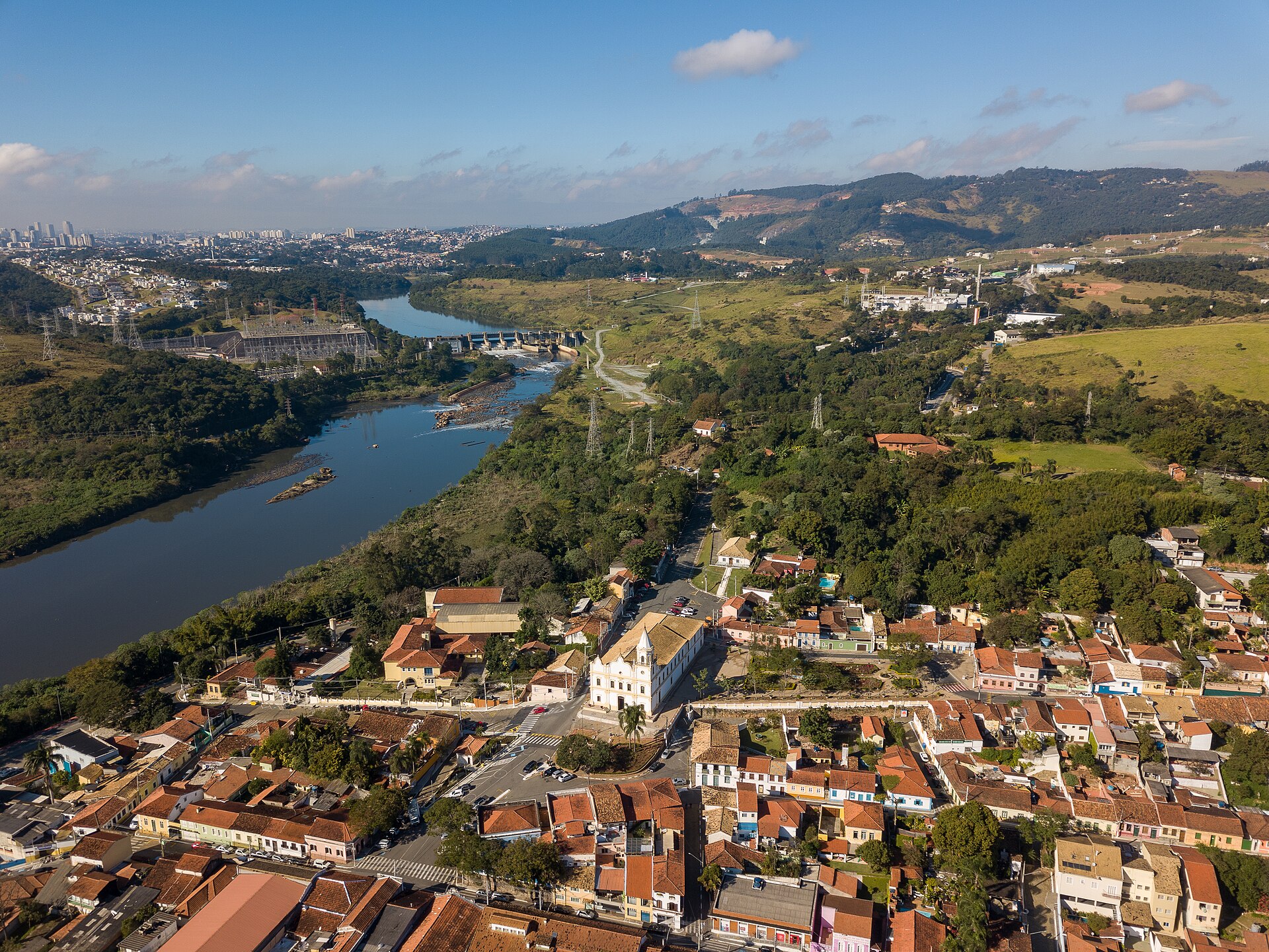 Imagem de referência de Santana de Parnaíba, descrito nos dados abertos como município brasileiro do estado de São Paulo