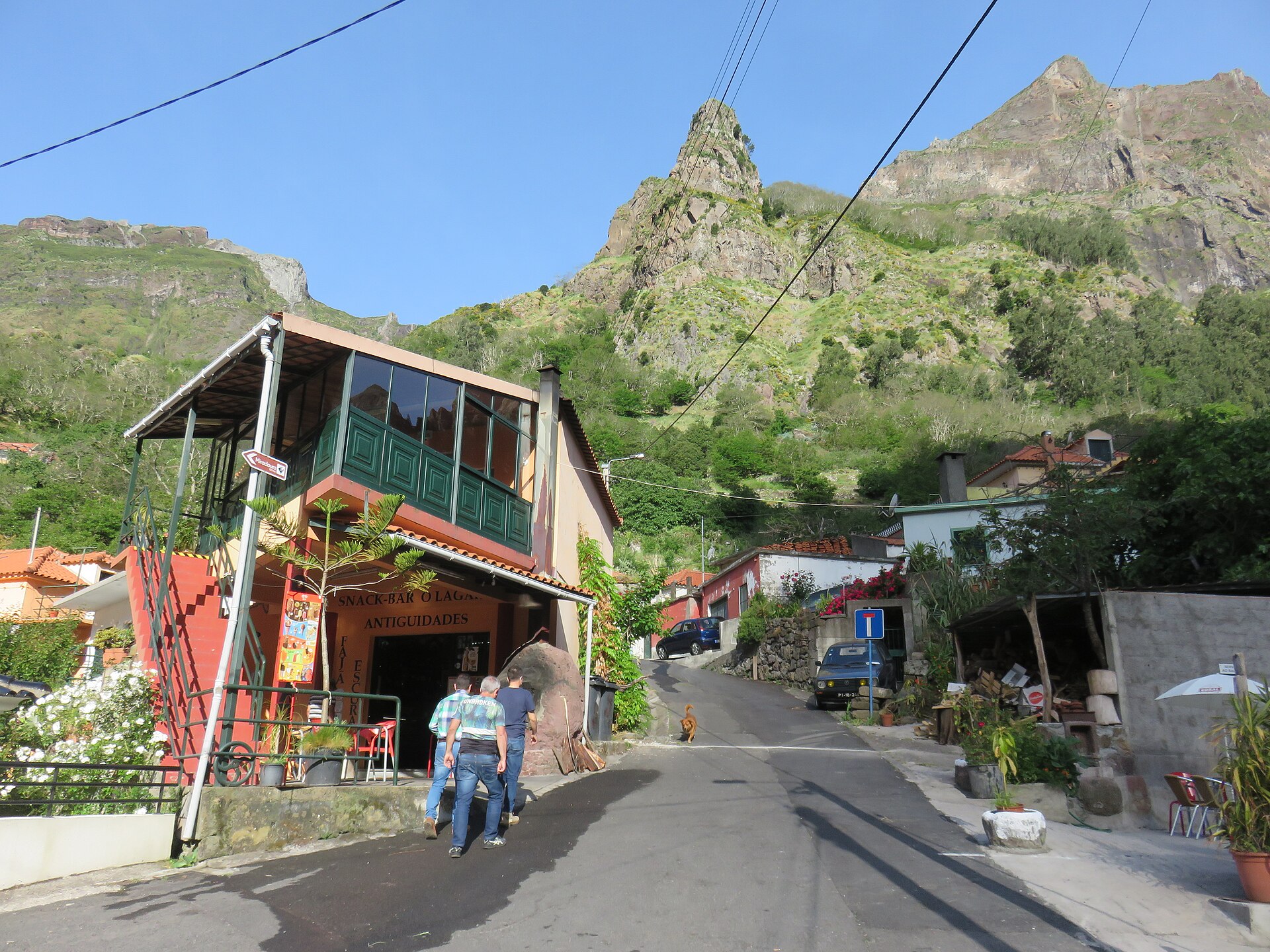 Imagem de referência relacionada a Fajã Escura, item descrito como lugar no Curral das Freiras, Câmara de Lobos, Madeira, Portugal