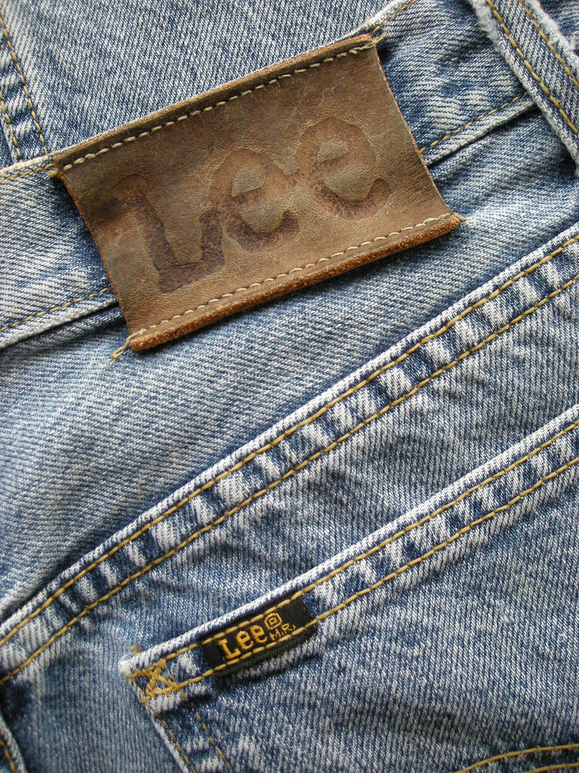 Imagem de referência de Lee, descrito nos dados abertos como marca norte-mericana de Jeans