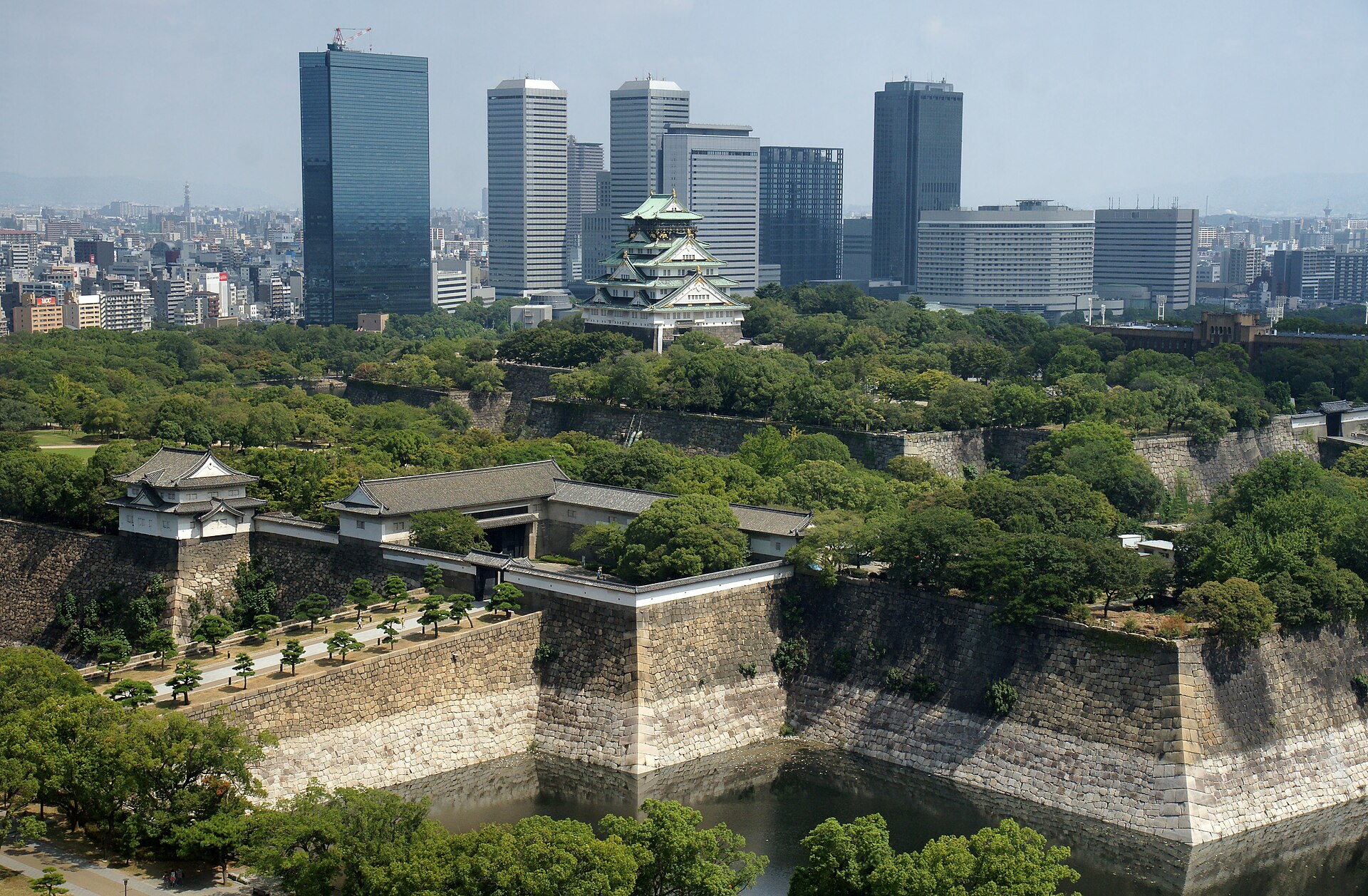 Imagem de referência de Castelo de Osaka, descrito nos dados abertos como castelo localizado em Chūō-ku