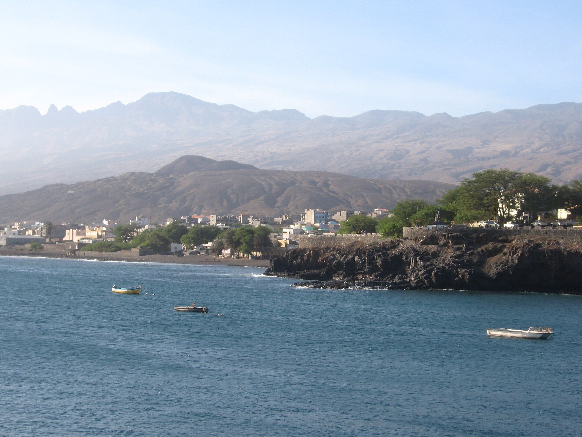 Imagem de referência relacionada a Porto Novo, item descrito como cidade sede do Concelho do Porto Novo, em Cabo Verde
