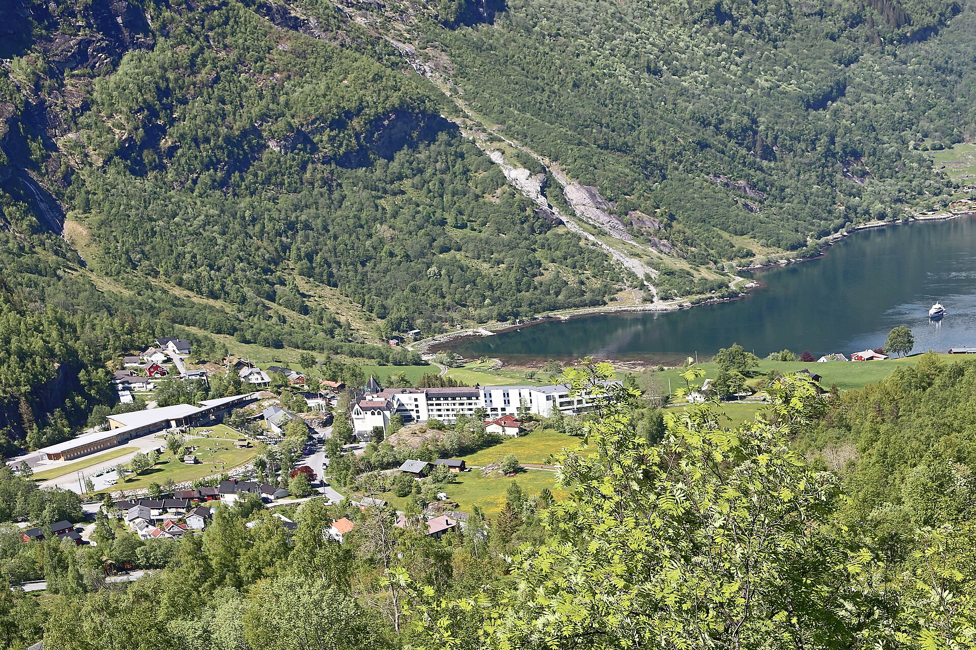 Imagem de referência relacionada a Geiranger, item descrito como registro de referência sobre Geiranger, organizado a partir de dados estruturados abertos