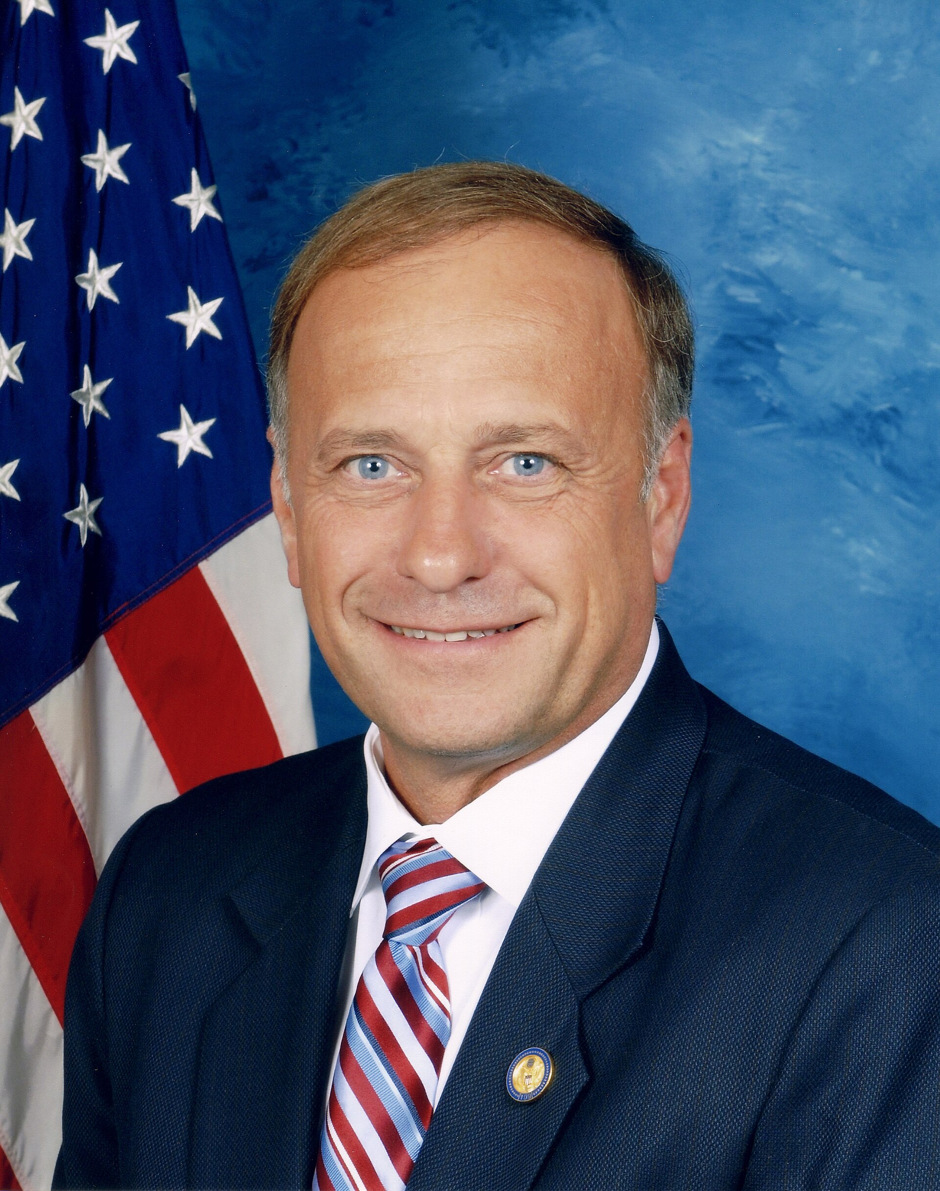 Imagem de referência relacionada a Steve King, item descrito como político americano