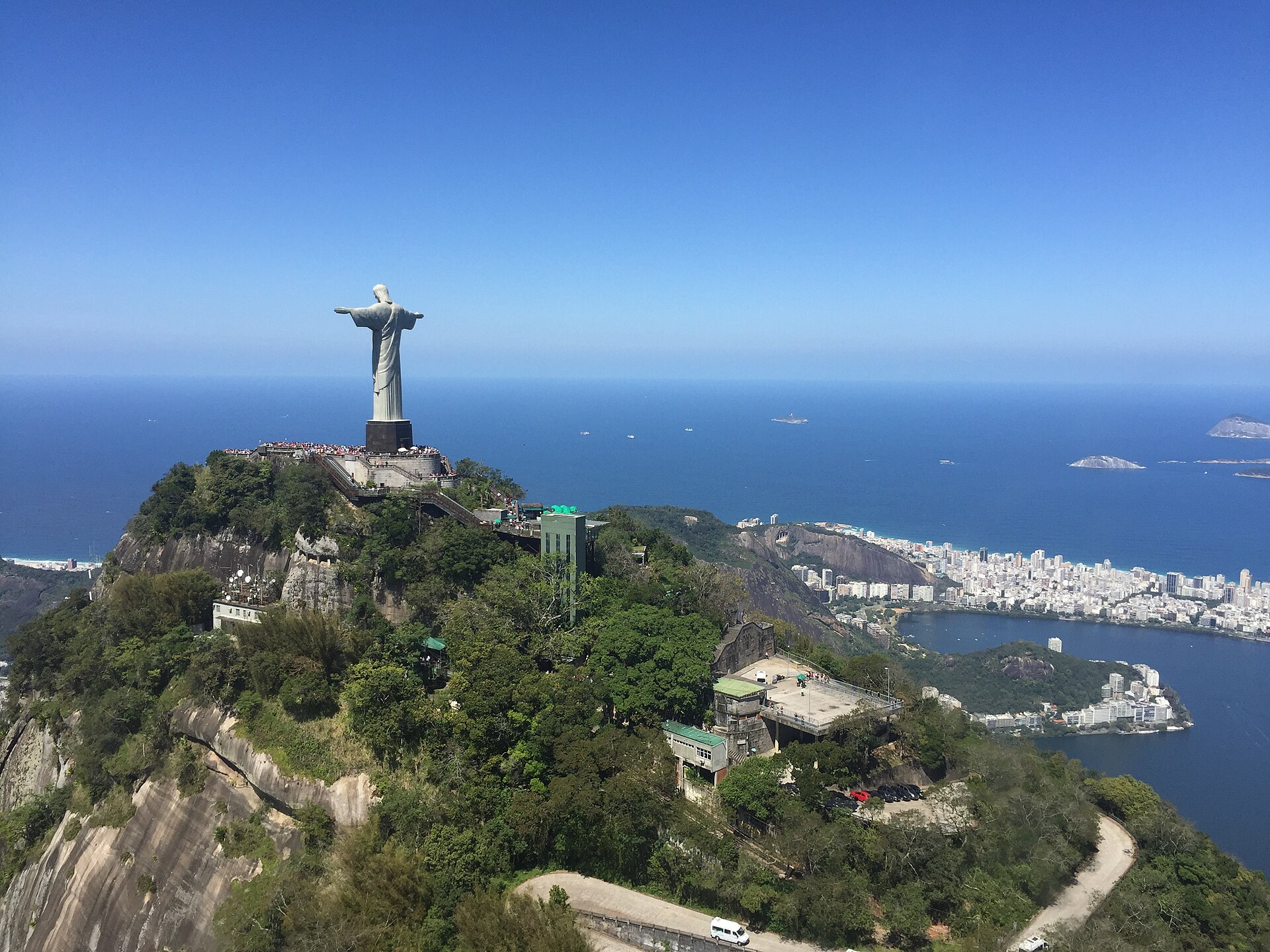 Imagem de referência relacionada a Morro do Corcovado, item descrito como morro do Corcovado, Rio de Janeiro, Brasil, conhecido pela estátua Cristo Redentor