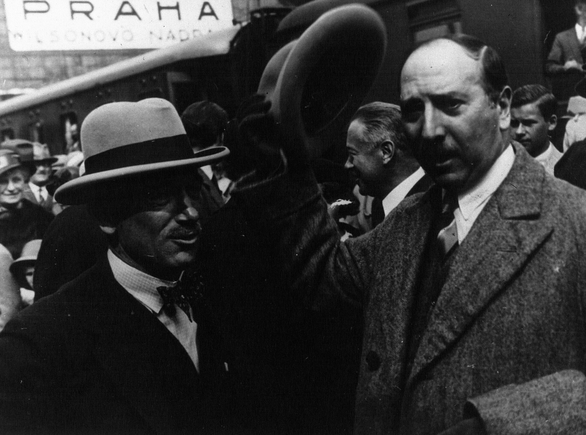 Imagem de referência relacionada a François Charles-Roux, item descrito como registro de referência sobre François Charles-Roux, organizado a partir de dados estruturados abertos