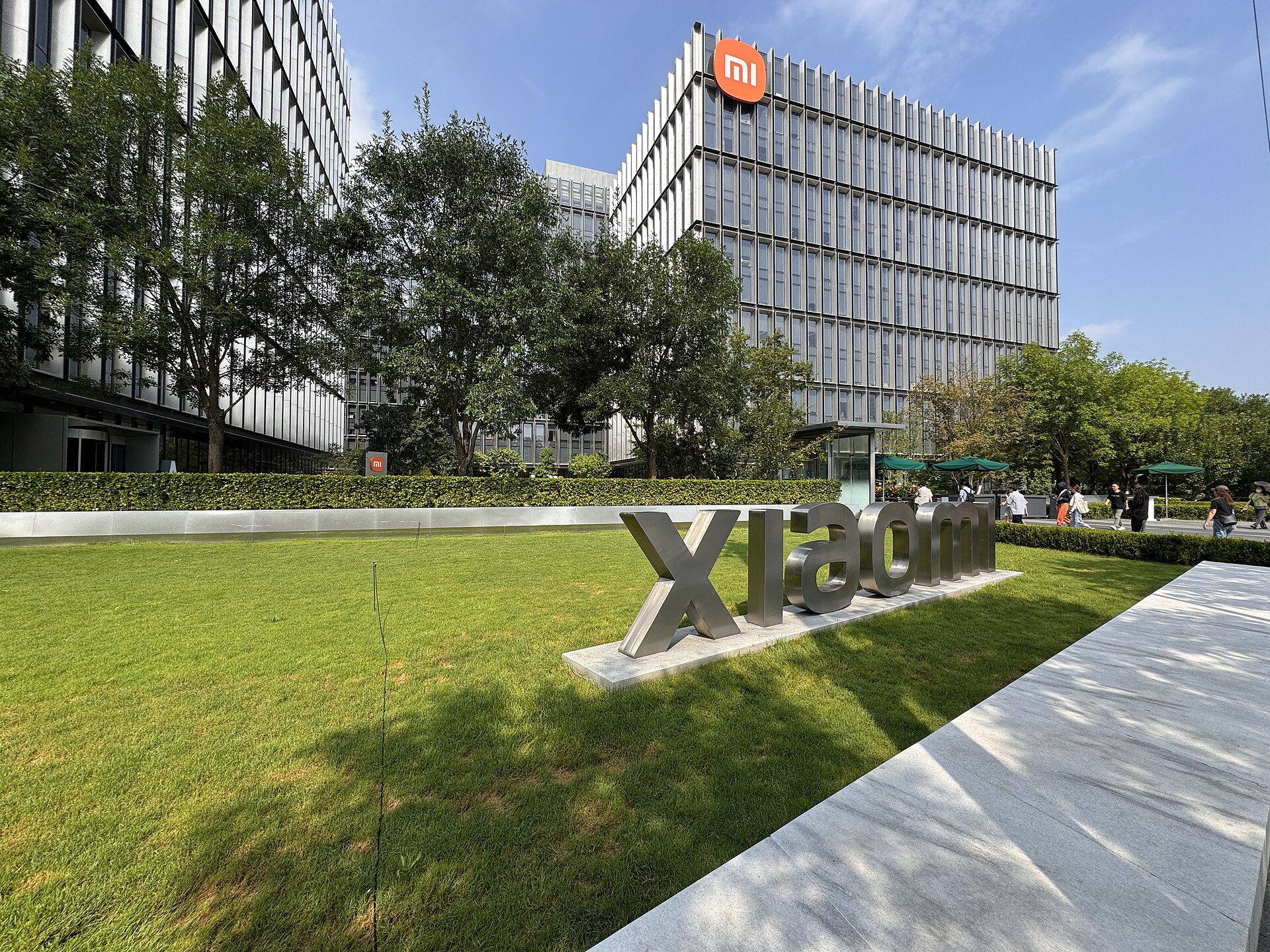 Imagem de referência de Xiaomi, descrito nos dados abertos como empresa multinacional chinesa de tecnologia em smartphones e aparelhos em geral