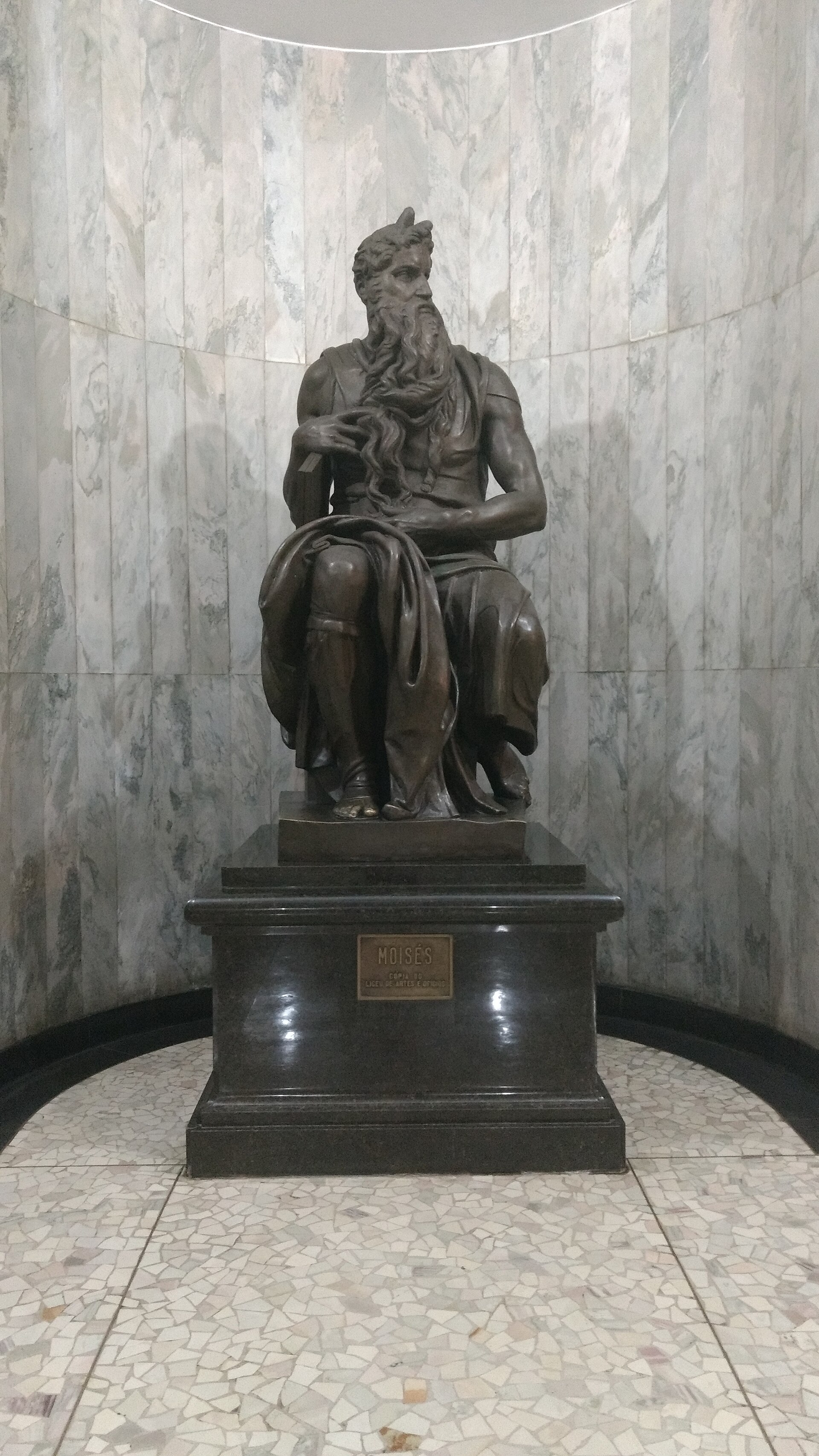 Imagem de referência de Moisés, descrito nos dados abertos como monumento localizado no Brasil