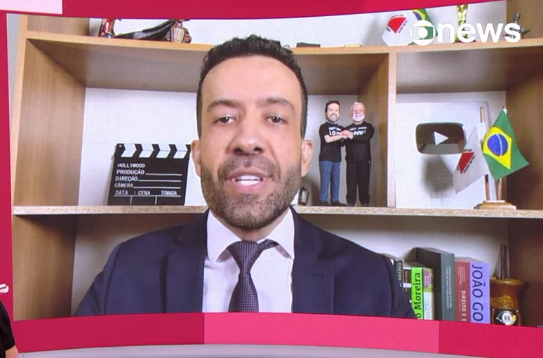 'Decisão que determinou registro é ilegal', diz Janones sobre canal de WhatsApp