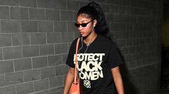 A camisa de Angel Reese com a frase 'Protect Black women' contribui para o estranhamento geral das Finais da WNBA