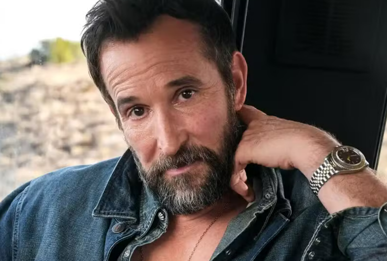 Noah Wyle, de 'The Pitt', é eleito o homem mais sexy do mundo em 2026: 'Achei que fosse pegadinha'