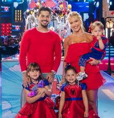 Virginia e Zé Felipe posam com os filhos Foto: Reprodução/Instagram