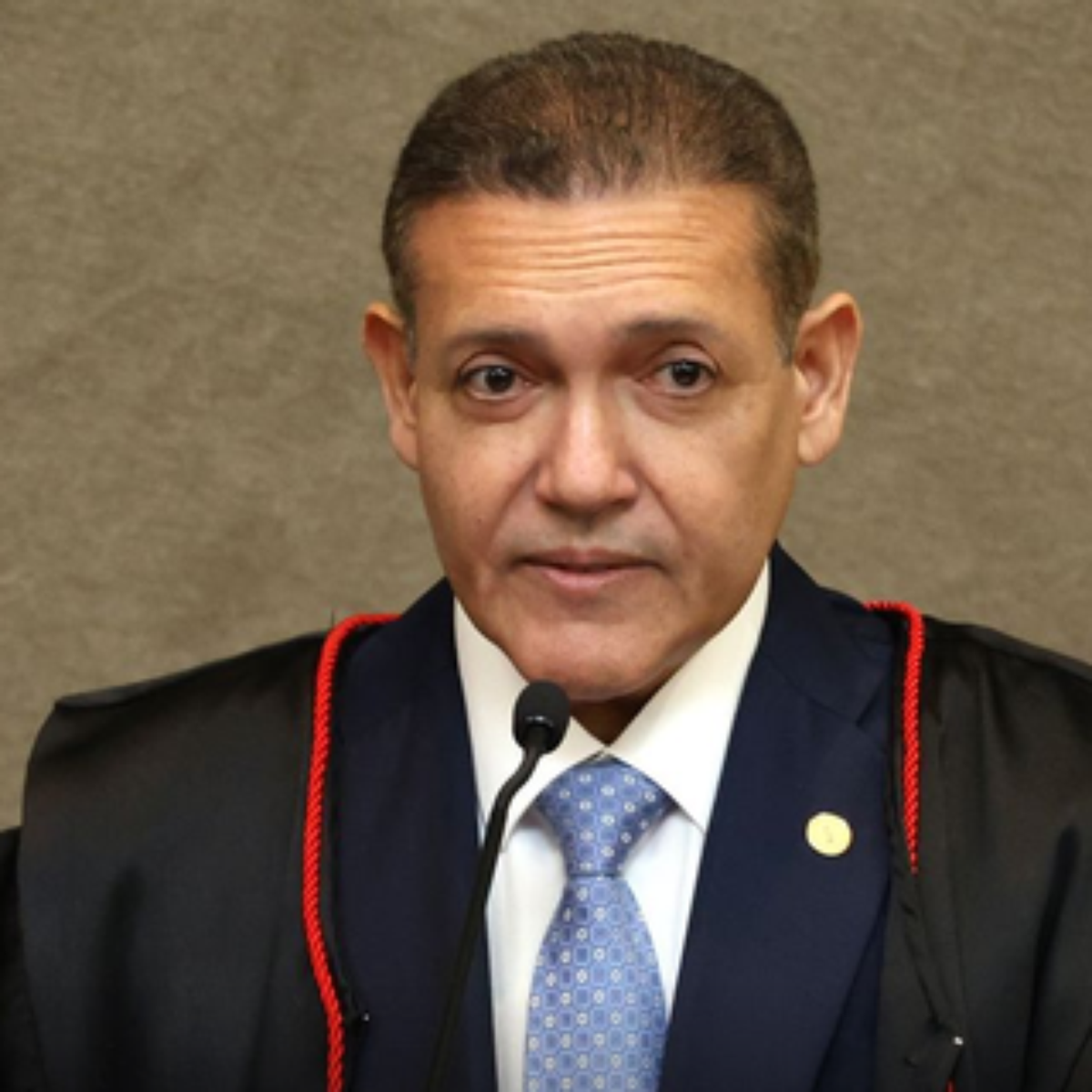 Mensagens citam Kassio e quarto 'com 5 meninas' em festa no triplex de Vorcaro, diz site