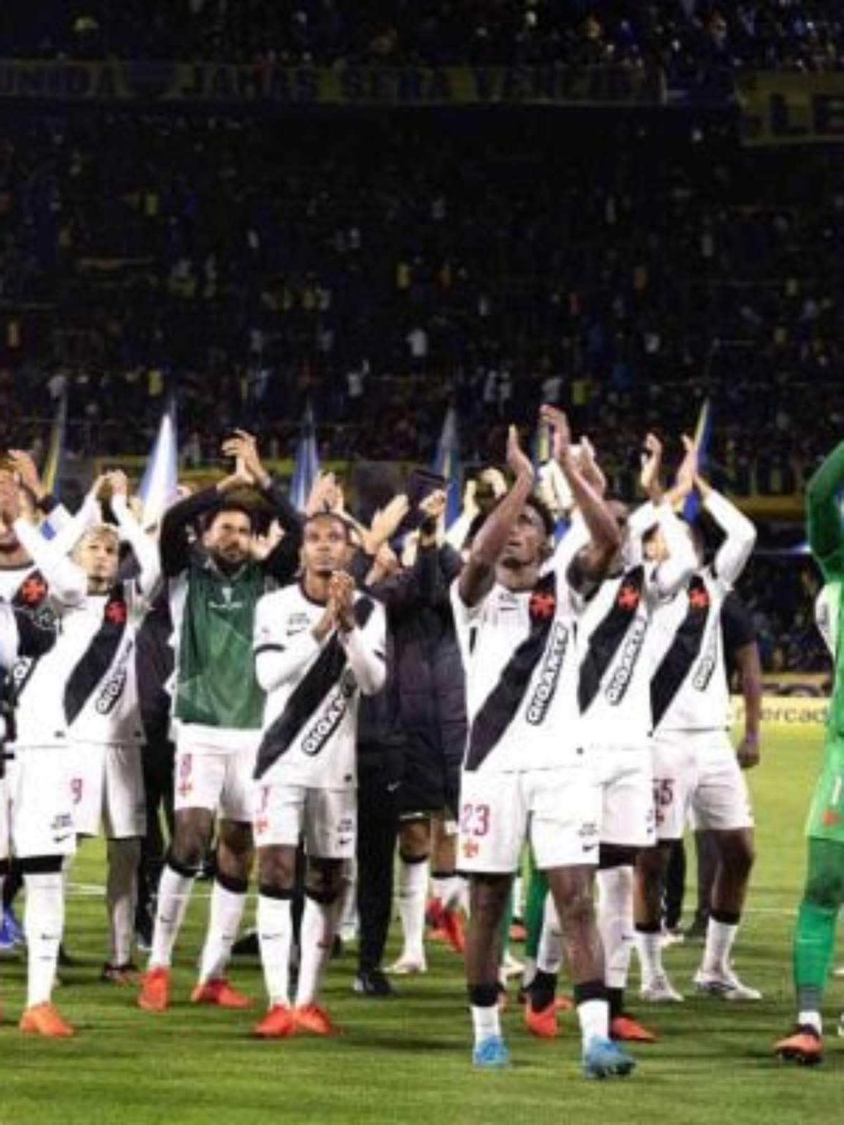 Pedro Emanuel defende invencibilidade no Vasco por final continental