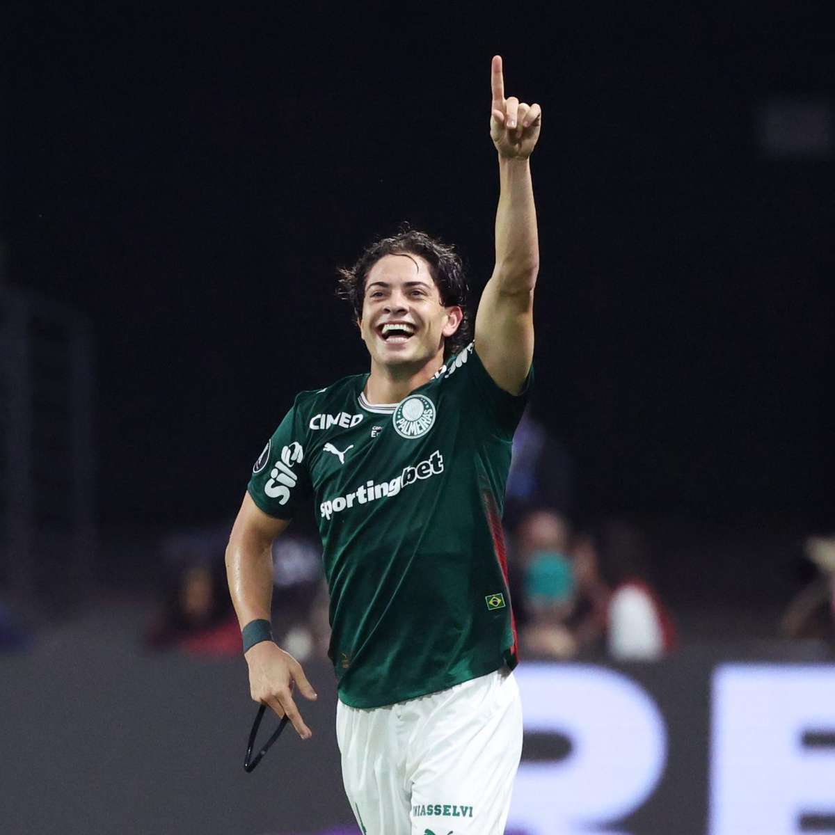 Imprensa espanhola vê Giay entre futuros protagonistas da Argentina pós-Messi: "Novo Zanetti"