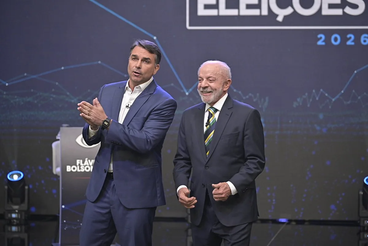 Flávio Bolsonaro e Lula no debate da Band