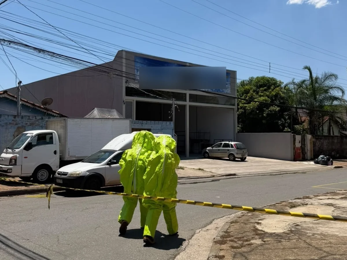 Trabalhador é hospitalizado após vazamento de amônia em máquina de gelo