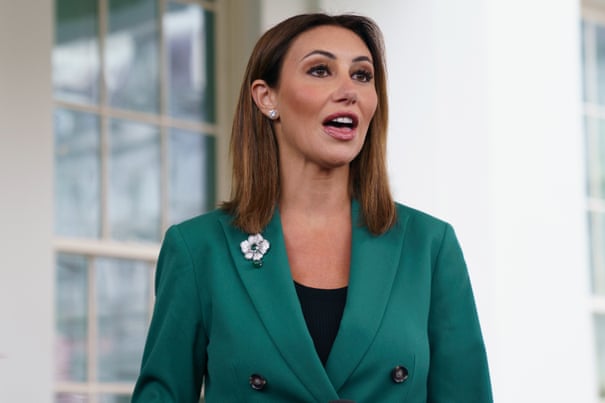 Quem poderia substituir Katie Zacharia como secretária de imprensa da Casa Branca?
