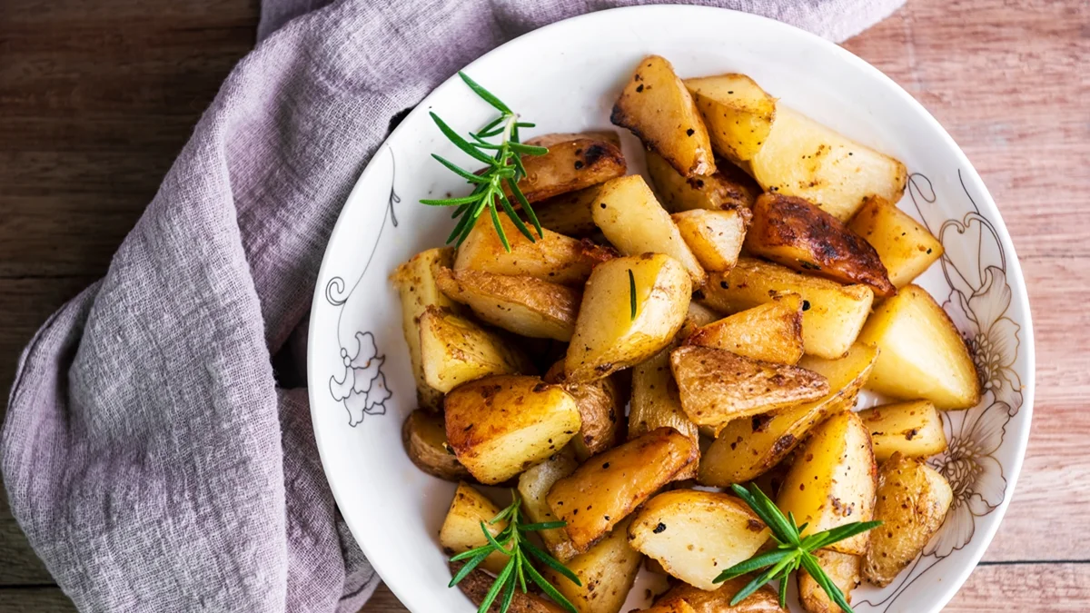 Receita com amido de milho promete batata saborosa, crocante e douradinha