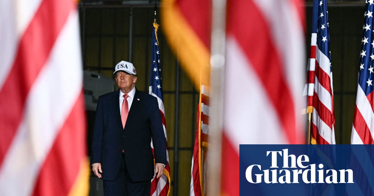 Homem de 24 anos do Kansas preso por supostamente ameaçar atirar em Donald Trump