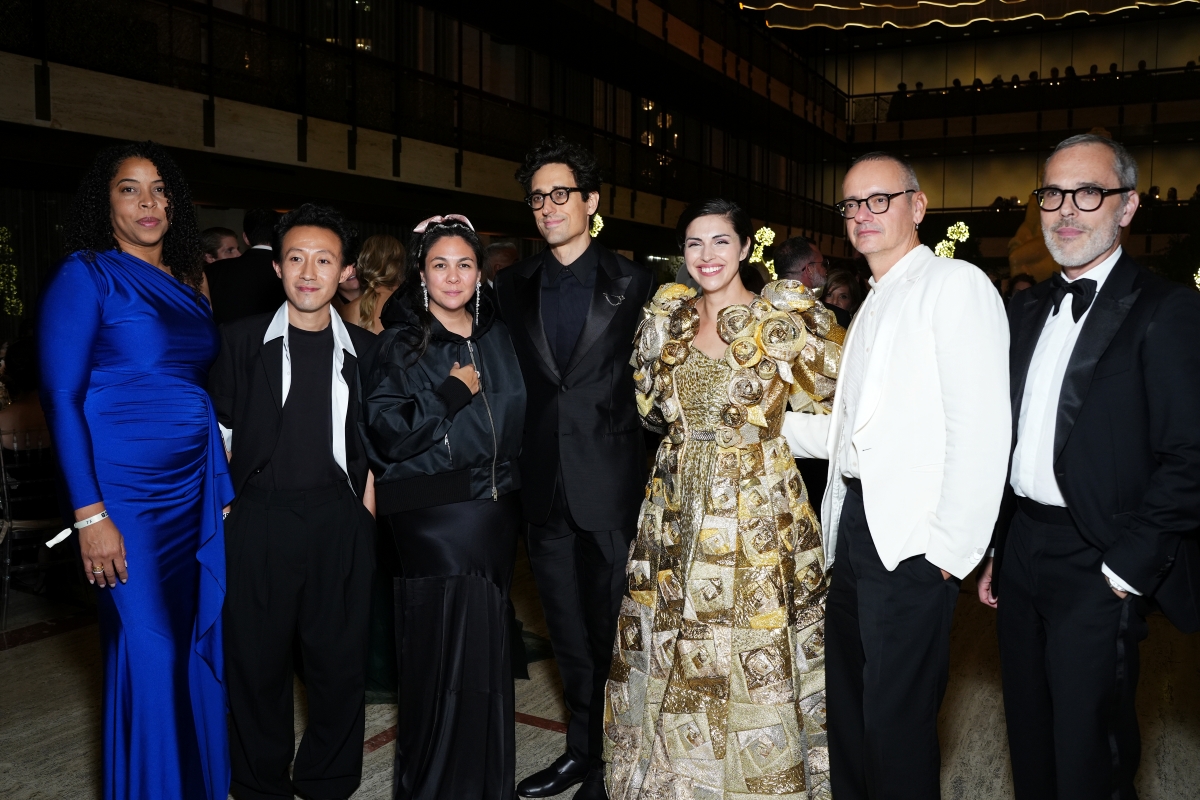 Robert Wun assina figurino de espetáculo de balé em Nova York