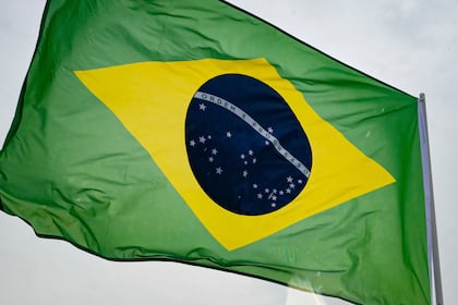 'Você apenas se sente tão impotente': Família do soldado gravemente queimado no incêndio da CFB Wainwright mantém a esperança