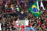 Imagem da matéria: Do "Exército" digital às ruas, Lula mudou rota no 2º turno por virada