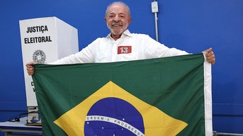 A onda conservadora esbarra em obstáculo no Brasil enquanto Lula resiste ao desafio de Bolsonaro