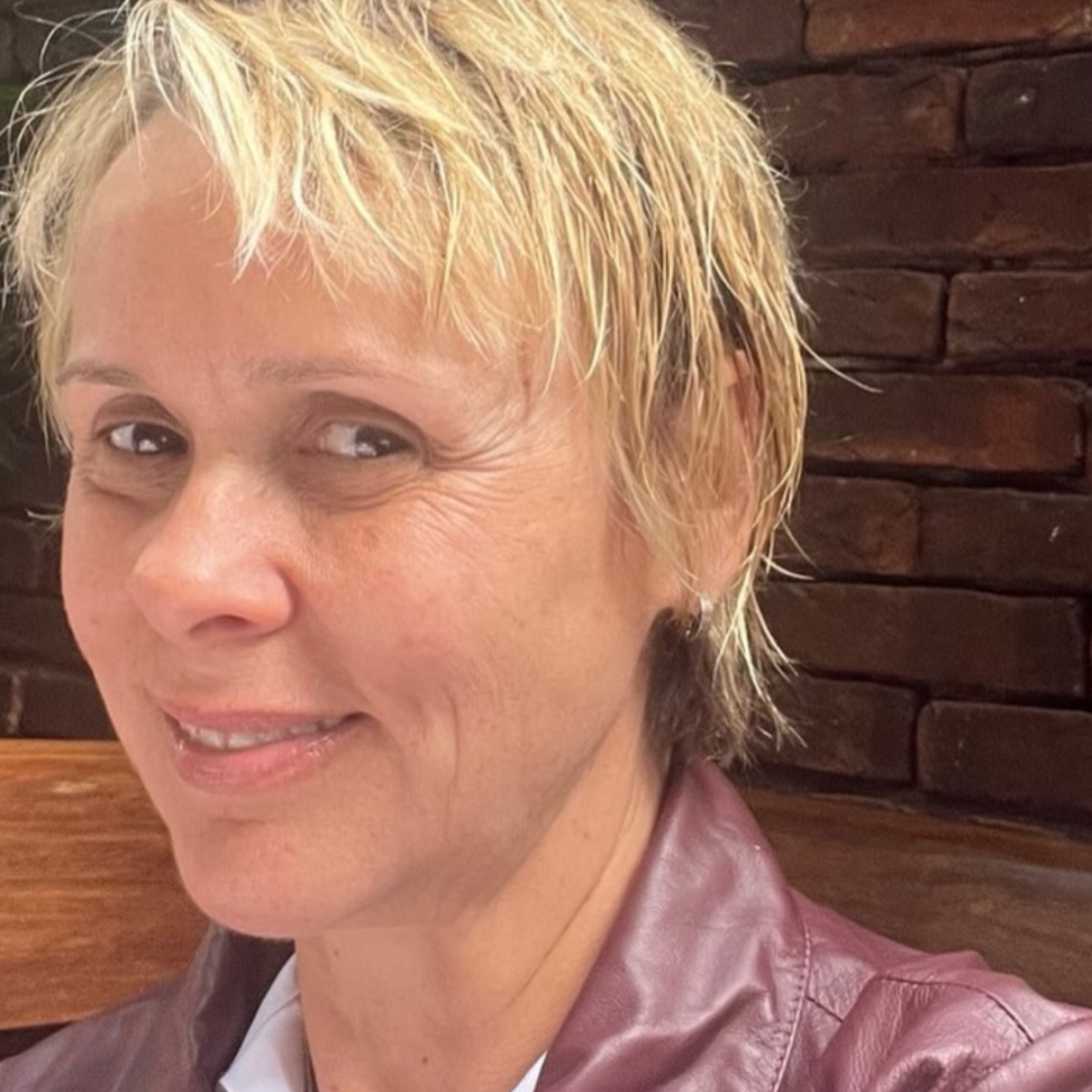 Giulia Gam faz alerta para uso abusivo de remédios: 'Fui excessivamente dopada'