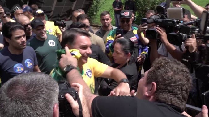A onda conservadora esbarra em obstáculo no Brasil enquanto Lula resiste ao desafio de Bolsonaro