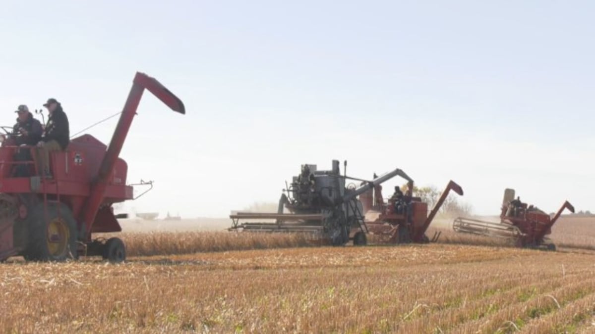 Saskatchewan farm harvests 25 acres in support of STARS air ambulance