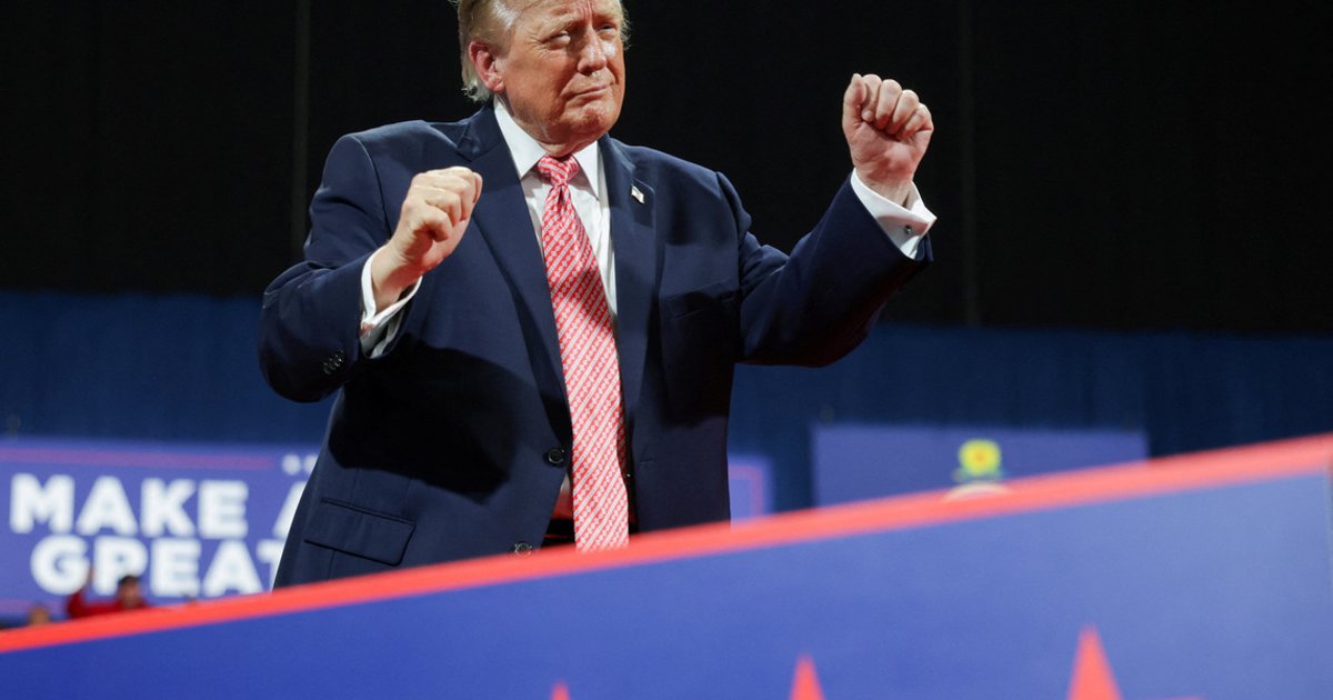 Trump adverte os kansasinos de que os EUA 'queimarão' como a França se os democratas vencerem