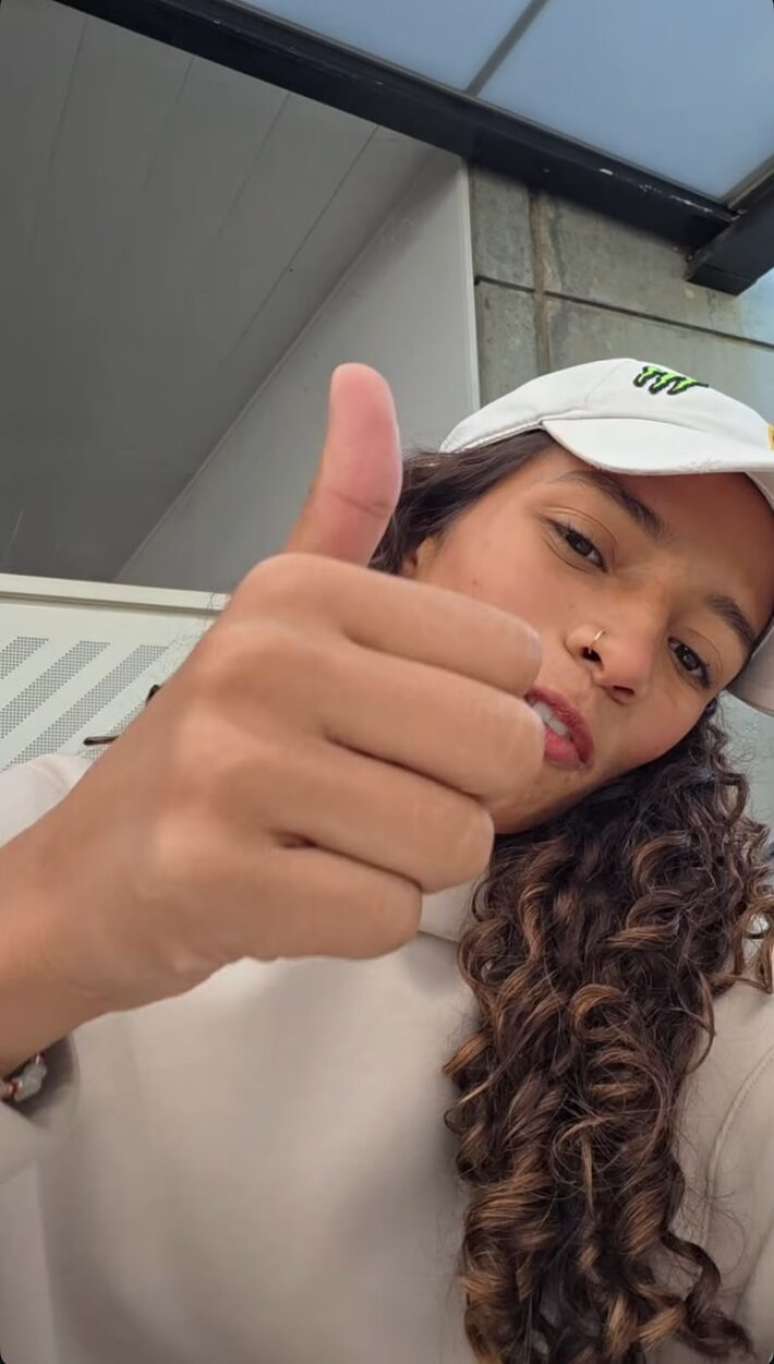 Rayssa Leal machuca o pé, vira ausência na etapa da SLS de Paris, mas acalma torcida: 'Nada grave'