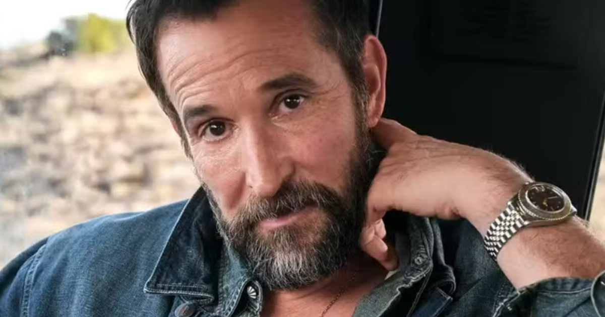 Noah Wyle, de 'The Pitt', é eleito o homem mais sexy do mundo em 2026: 'Achei que fosse pegadinha'
