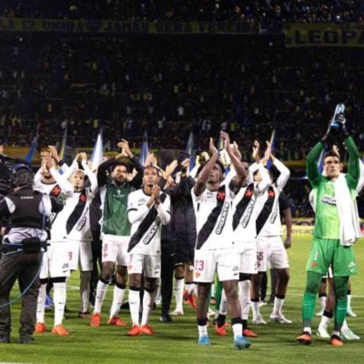 Pedro Emanuel defende invencibilidade no Vasco por final continental