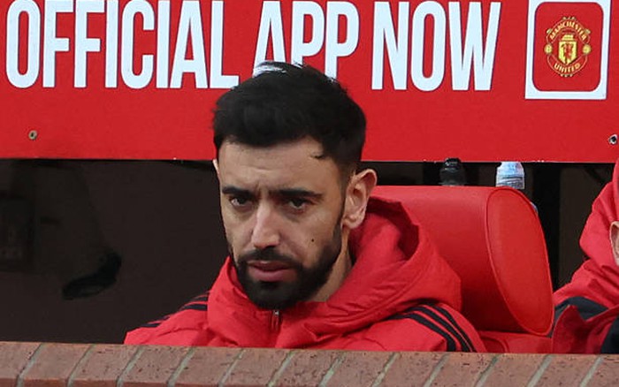Bruno Fernandes foi alvo da ira dos torcedores após a derrota humilhante do MU