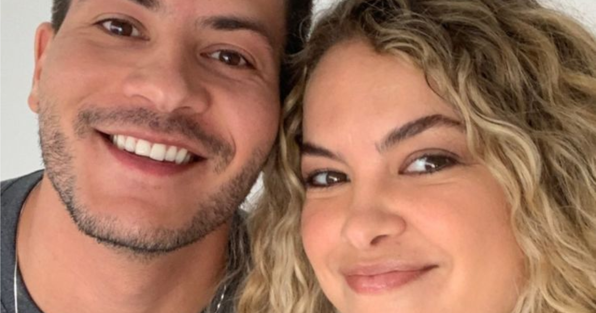 Arthur Aguiar soube da morte da ex-namorada Lua Blanco enquanto estava em live no TikTok
