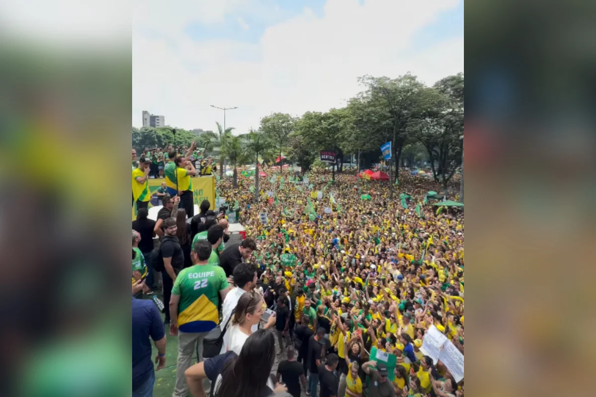 Flávio lota Praça da Liberdade com Nikolas, Cleitinho, Tarcísio e Zema