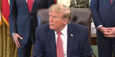 Donald Trump se desentende com rep&oacute;rter na Casa Branca Foto: The White House