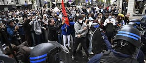 ¿Quiénes están detrás de la violencia? La pregunta que desvela a Francia en medio de las protestas estudiantiles