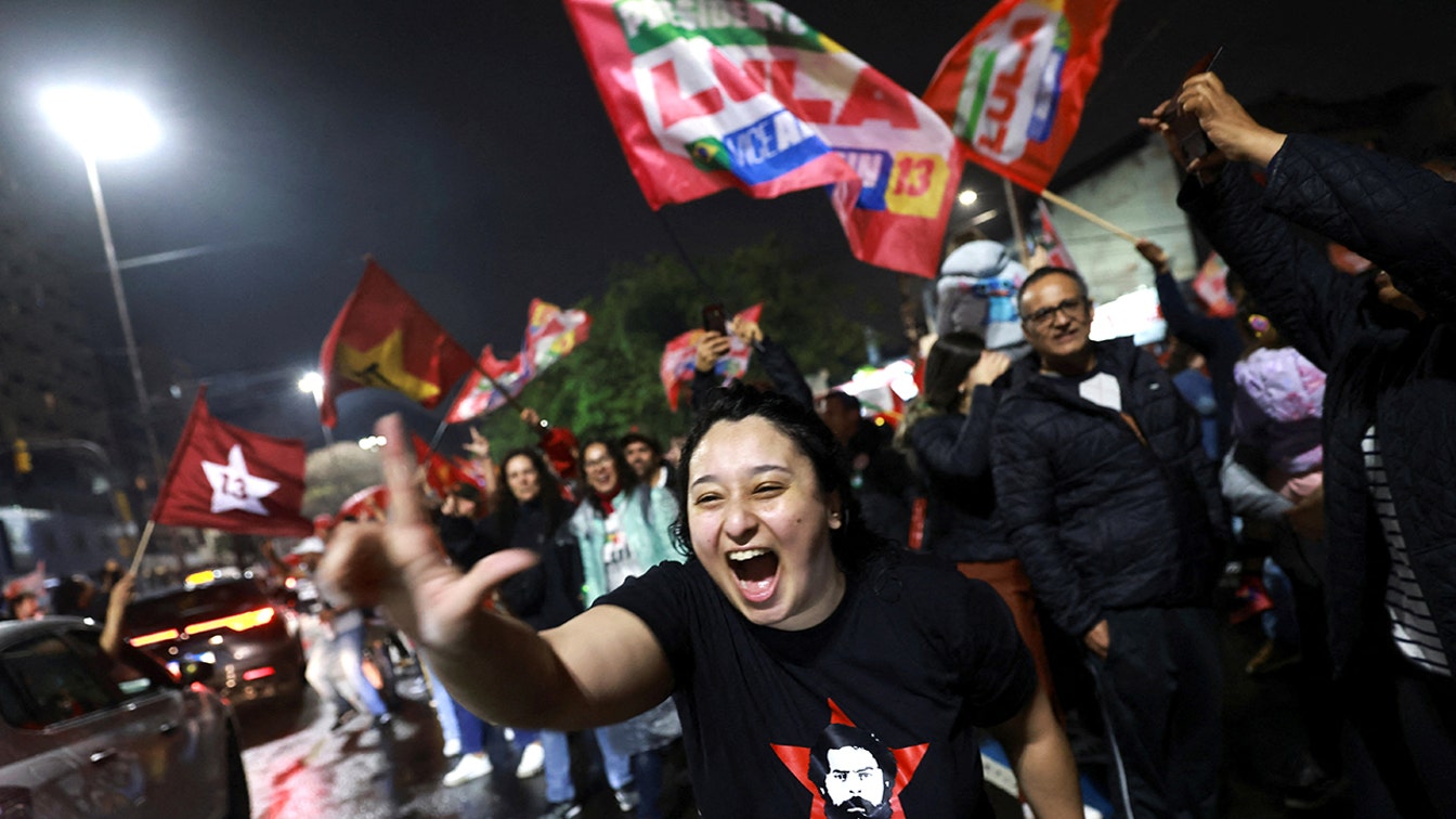A onda conservadora esbarra em obstáculo no Brasil enquanto Lula resiste ao desafio de Bolsonaro